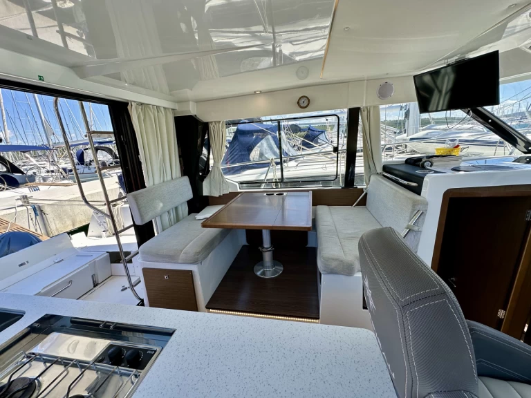 Louez un Jeanneau Merry Fisher 1095 Fly à Drage