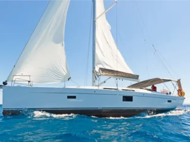 Louez un Hanse Hanse 455 à Álimos