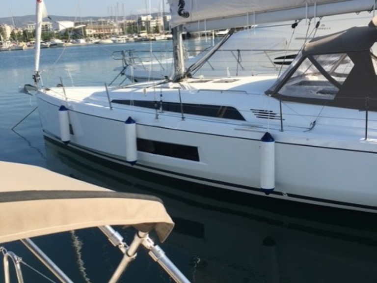 Location bateau Bénéteau Oceanis 46.1 à Páleros sur Samboat