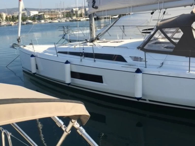 Location bateau Bénéteau Oceanis 46.1 à Páleros sur Samboat