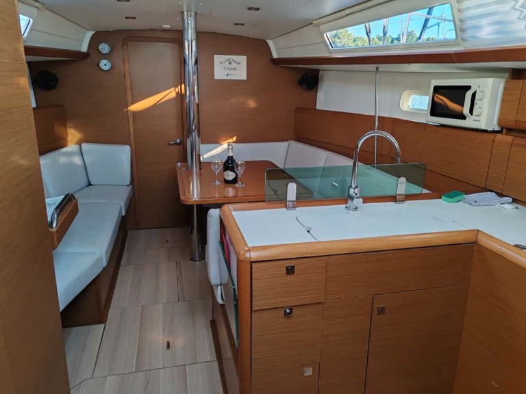Location bateau Drage pas cher Sun Odyssey 389