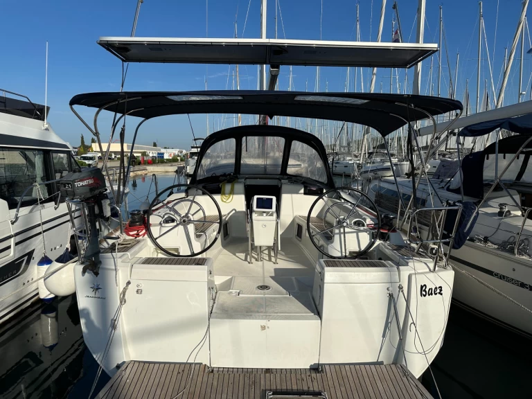 Louez un Jeanneau Sun Odyssey 449 à Sukošan