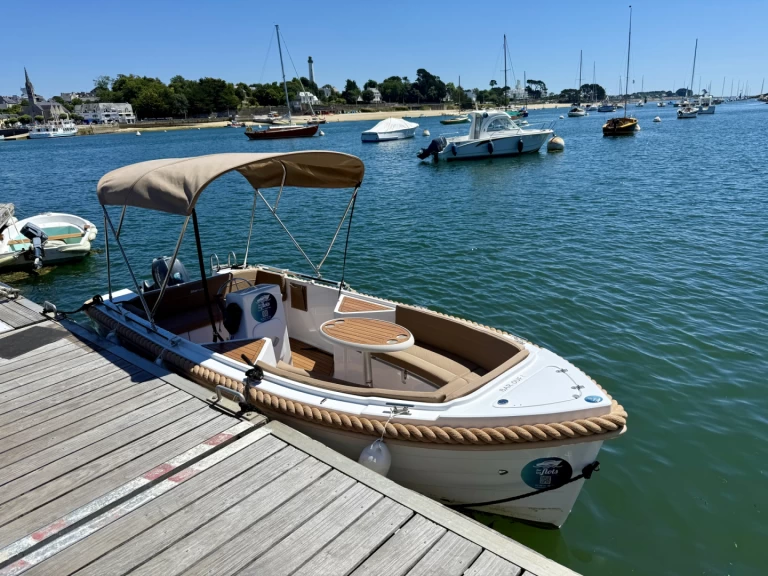 Louer Bateau à moteur avec ou sans skipper Silver Yacht à Combrit