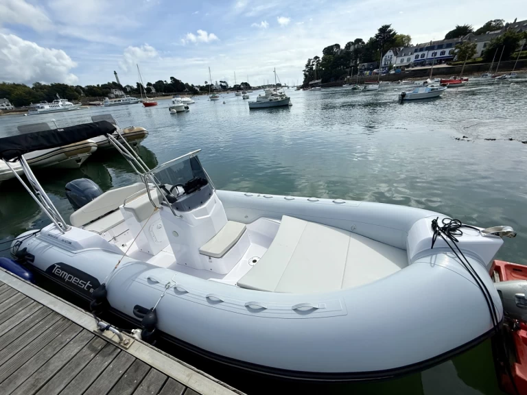Location bateau Capelli Tempest 630 à Combrit sur Samboat