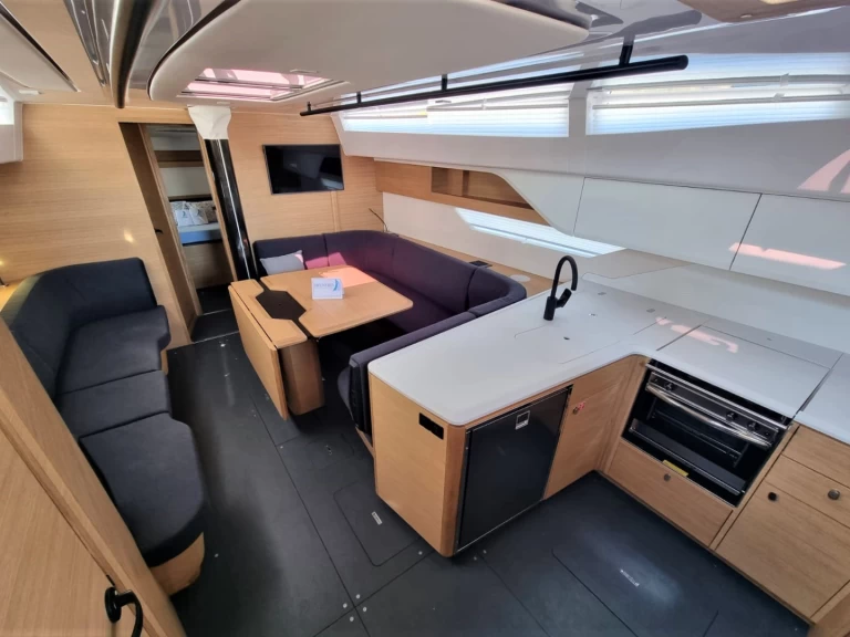 Elan Elan E6 a louer à Punat