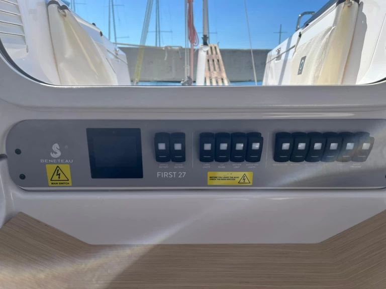 Bénéteau First 27 a louer à Split