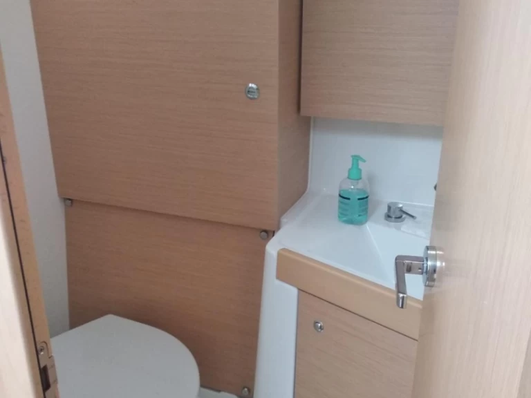 Location bateau Bénéteau Oceanis 38.1 à La Spezia sur Samboat