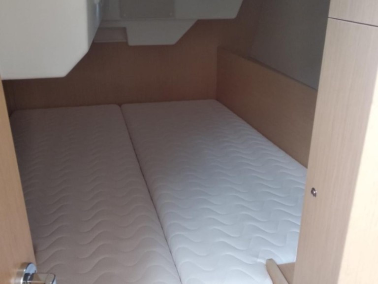 Louer Voilier avec ou sans skipper Bénéteau à La Spezia