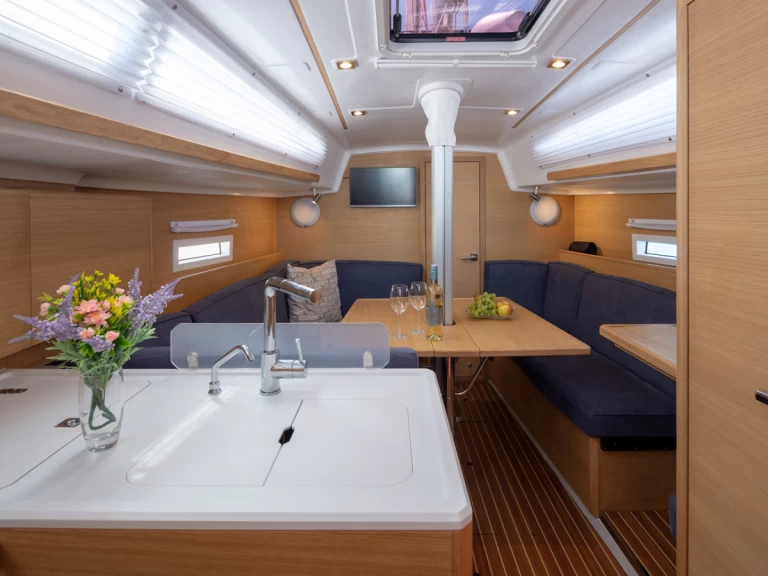 Elan E4 a louer à Betina