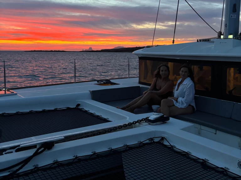 Louer Catamaran avec ou sans skipper Lagoon à Marina Ibiza