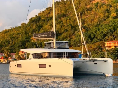 Lagoon Lagoon 42 charter bareboat eller skeppad i Pointe-à-Pitre