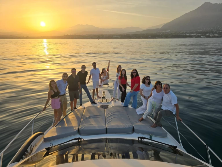 Location bateau Marbella pas cher Majestic 46 Fly