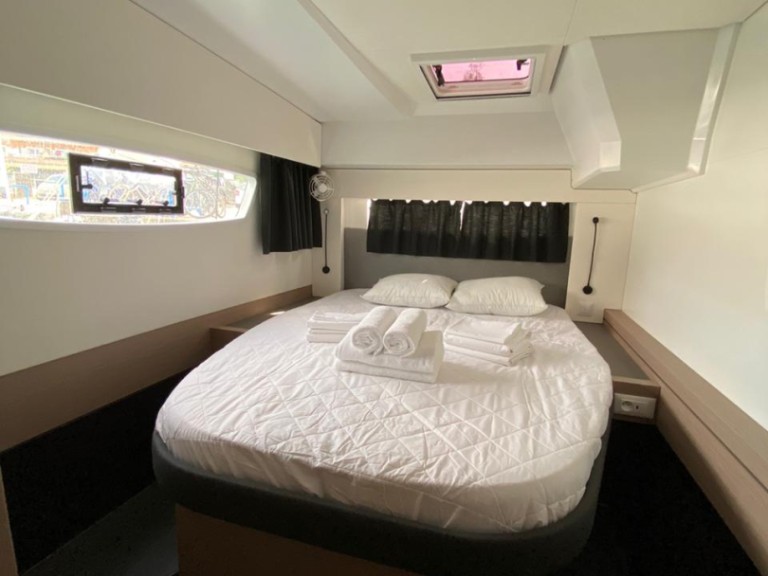 Location Catamaran Fountaine Pajot avec permis