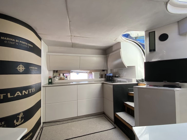 Location Bateau à moteur Azimut avec permis