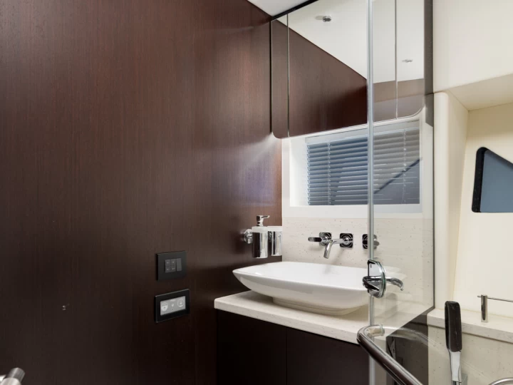 Location Yacht Sunseeker avec permis