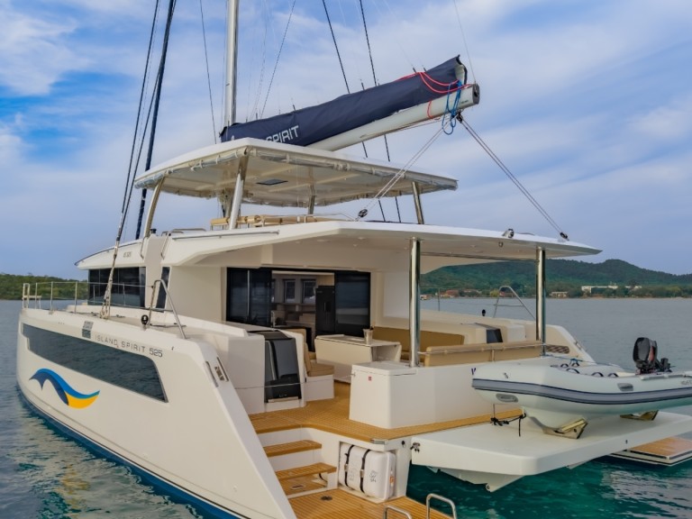 Location Catamaran Island Spirit Yachts avec permis