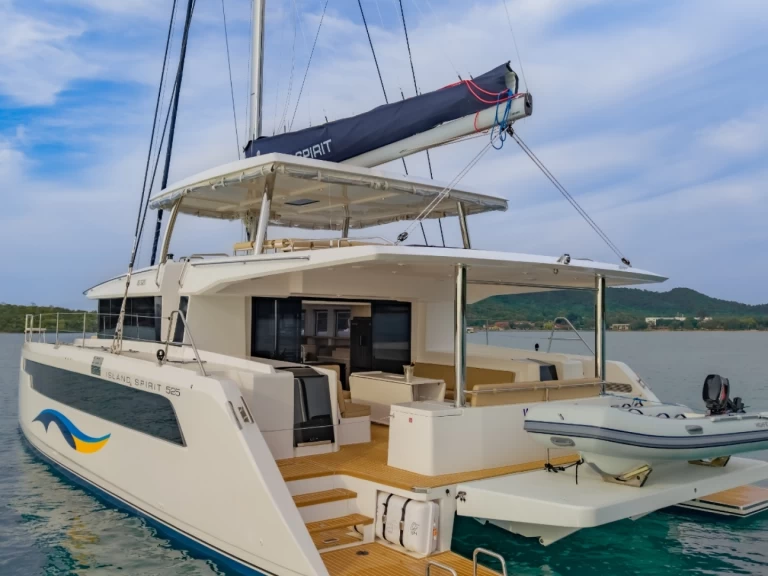 Location Catamaran Island Spirit Yachts avec permis