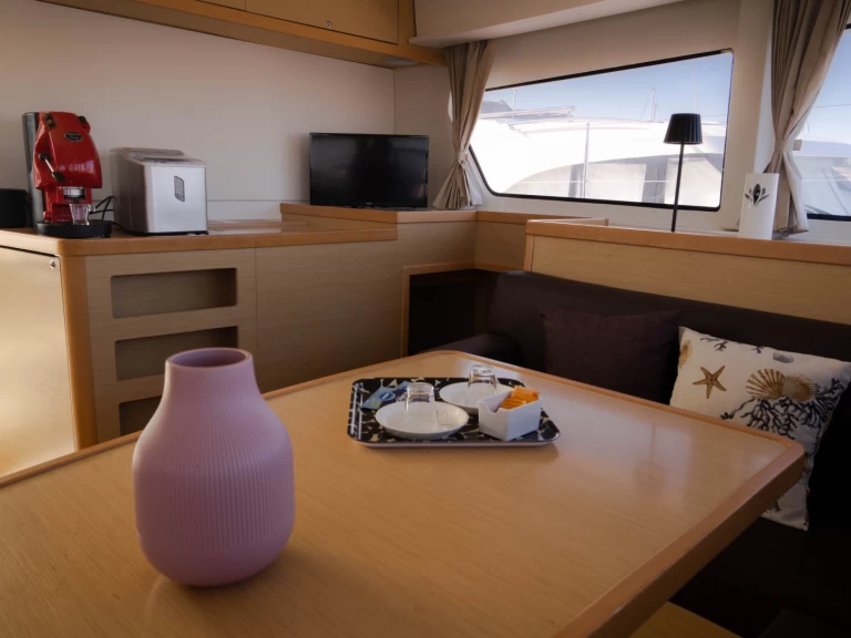 Louez un Lagoon Lagoon 42 à Castellammare del Golfo