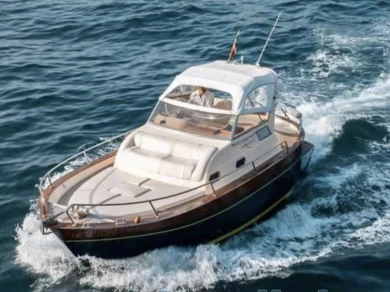 Acquaviva 30 EXE charter bareboat eller skeppad i Salerne