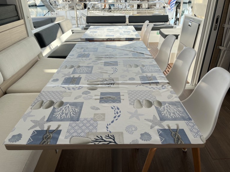 Catamaran à louer à Lefkáda au meilleur prix