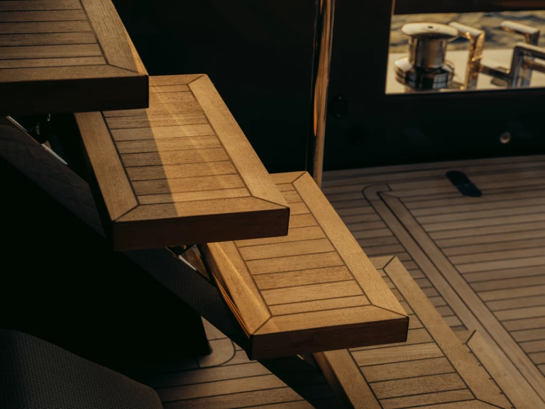 Catamaran à louer à Lávrio au meilleur prix