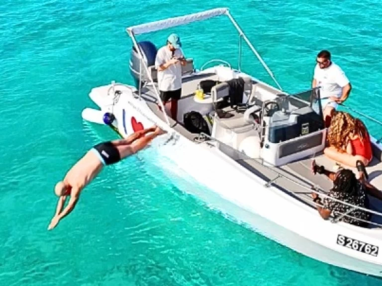 Bluemax 23 Open Boat  a louer à Comino