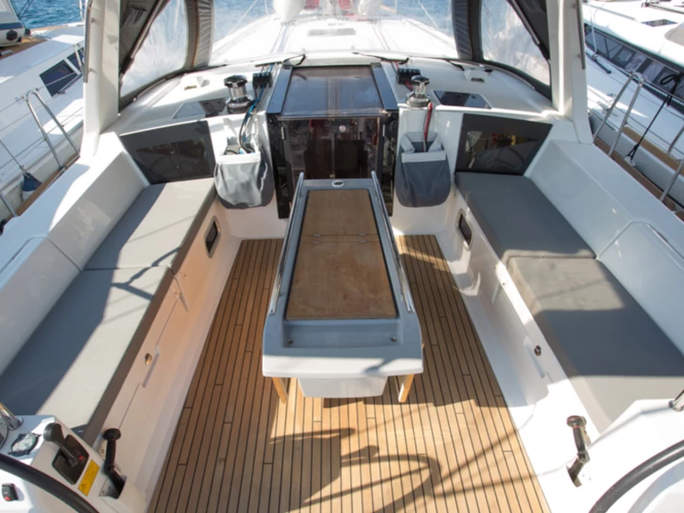 Louez un Bénéteau Oceanis 45 à Lefkáda