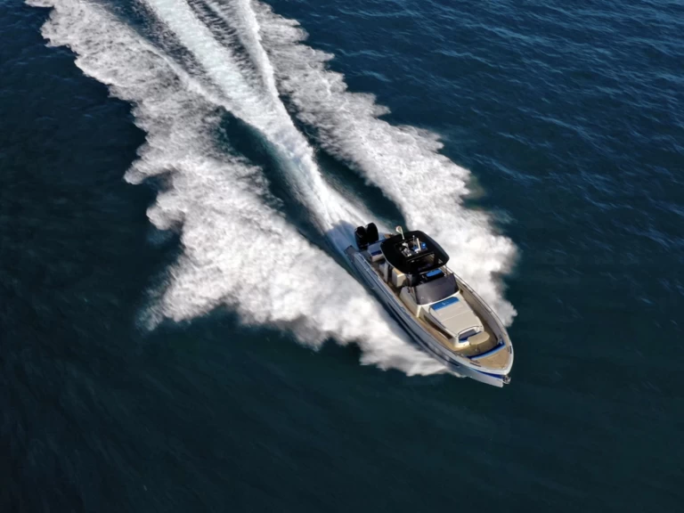 Louez un italyure 38 sport à Capri