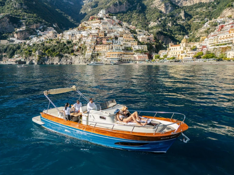 Louer Bateau à moteur avec ou sans skipper fratelli mileo à Salerne