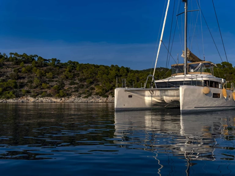 Location bateau Lagoon FLO à Néa Péramos sur Samboat