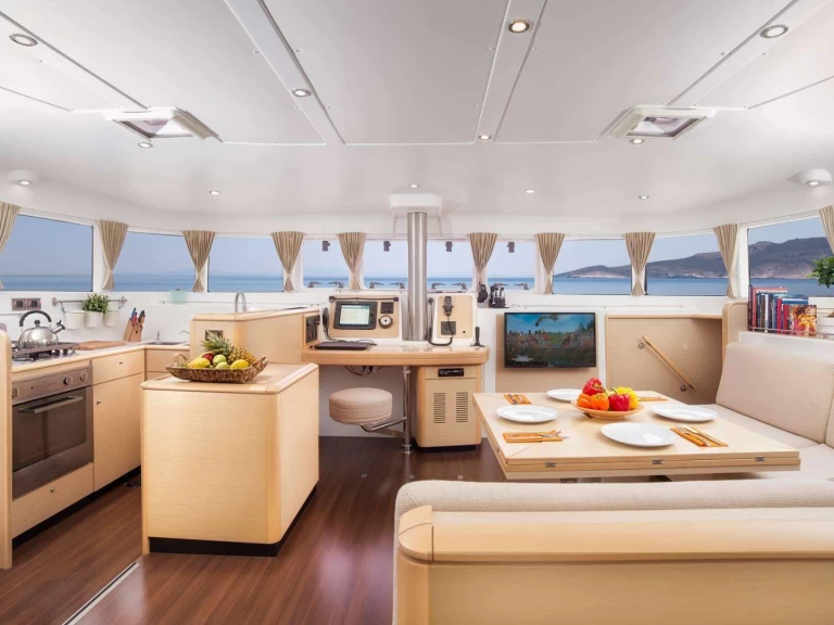 Louez un Lagoon Lagoon 500 2010 à Lávrio