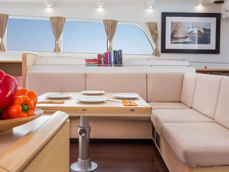 Louez un Lagoon Lagoon 500 2010 à Lávrio