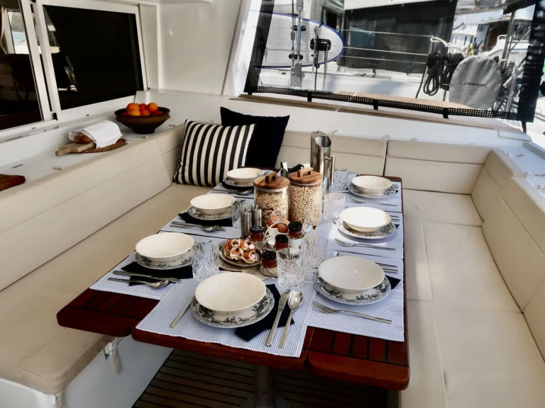 Louer Yacht avec ou sans skipper Lagoon à Lávrio