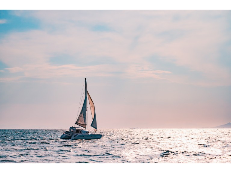 Lagoon Lagoon 380 a louer à Lávrio