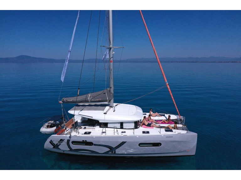 Louer Catamaran avec ou sans skipper Excess à Kalamata