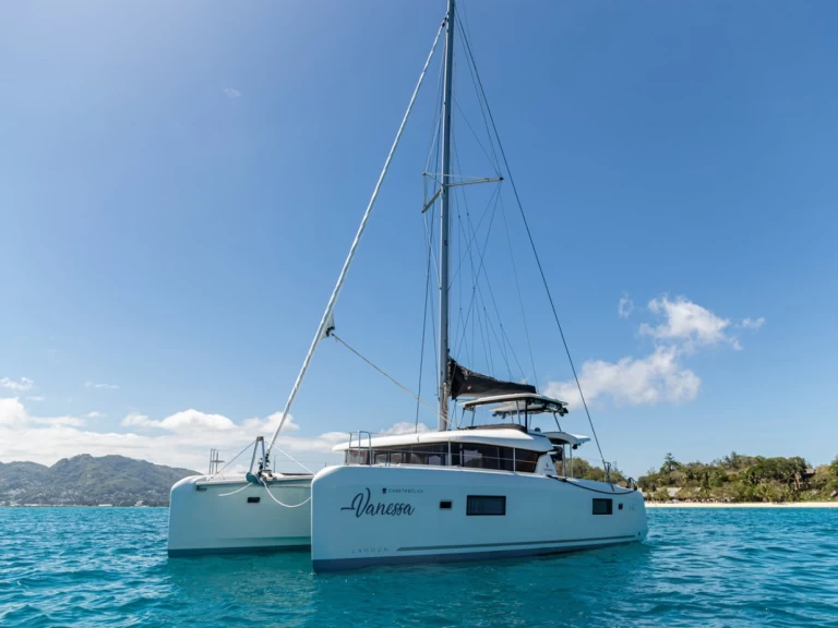 Catamaran à louer à Eden Island au meilleur prix
