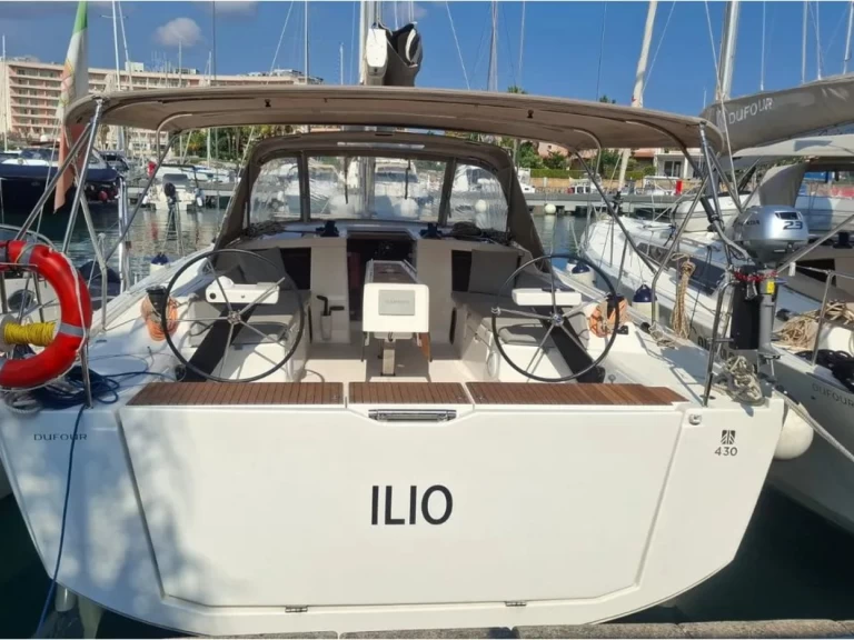 Location à Cagliari - Dufour Dufour 430 Grand Large sur SamBoat