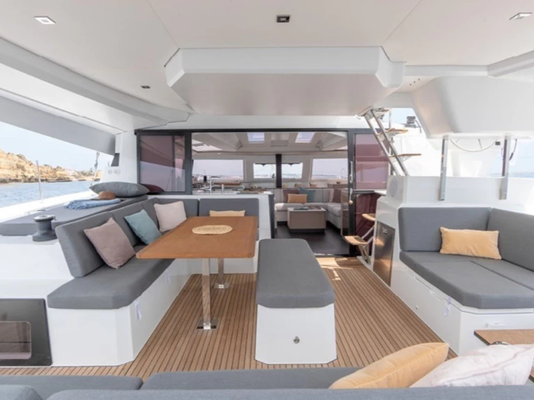 Location Catamaran Fountaine Pajot avec permis