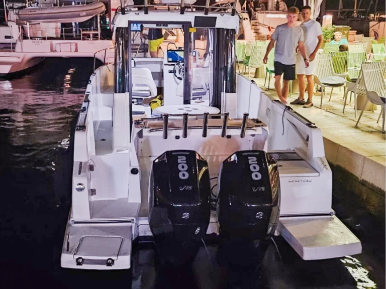 Location Bateau à moteur Bénéteau avec permis