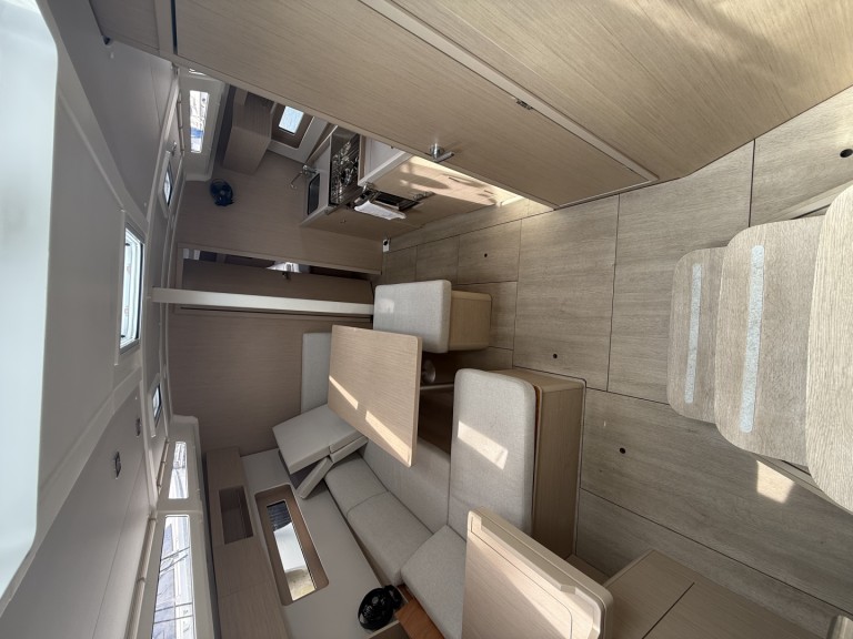 Louer Voilier avec ou sans skipper Bénéteau à Ligia