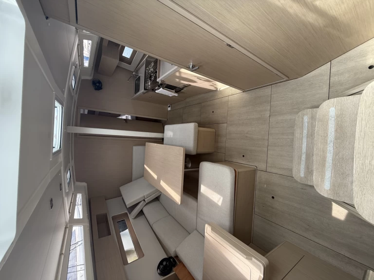 Louer Voilier avec ou sans skipper Bénéteau à Ligia