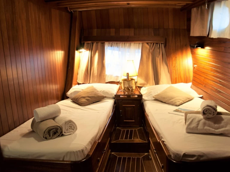 Location à Milazzo -  Donna Marisa (ex Lady C) sur SamBoat