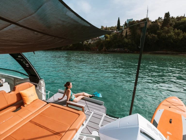 Bateau à moteur à louer à Kalamata au meilleur prix
