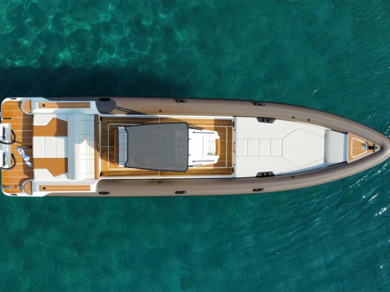 Location Semi-rigide à Pýlos -  Rock Marine 36