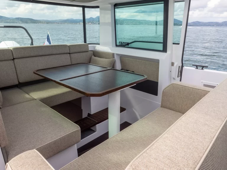 Bateau à moteur à louer à Pýlos au meilleur prix