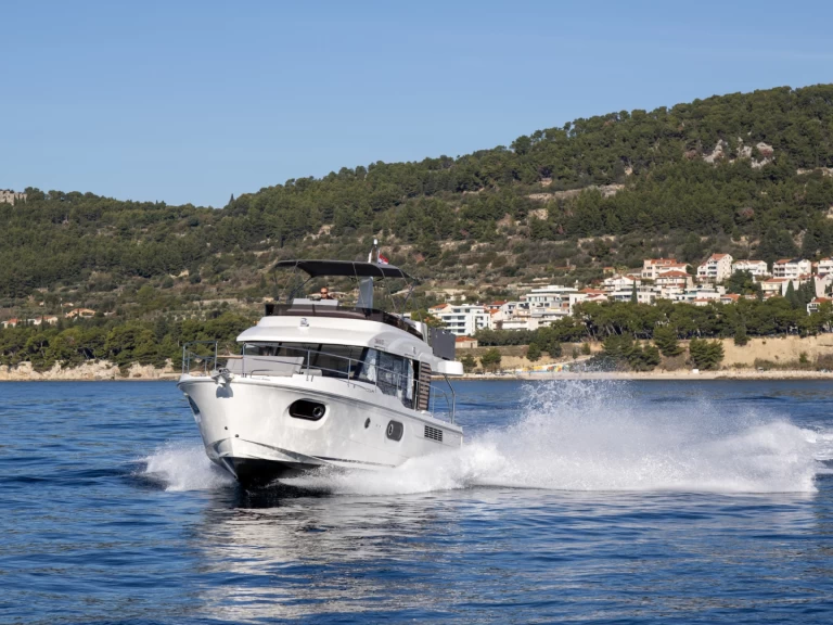 Location à Split - Bénéteau Swift Trawler 41 sur SamBoat