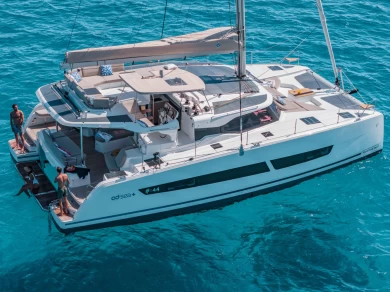 Catamarano a noleggio a Marina de Portimão al miglior prezzo