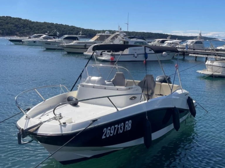 Quicksilver Activ 605 Sundeck a louer à Rab