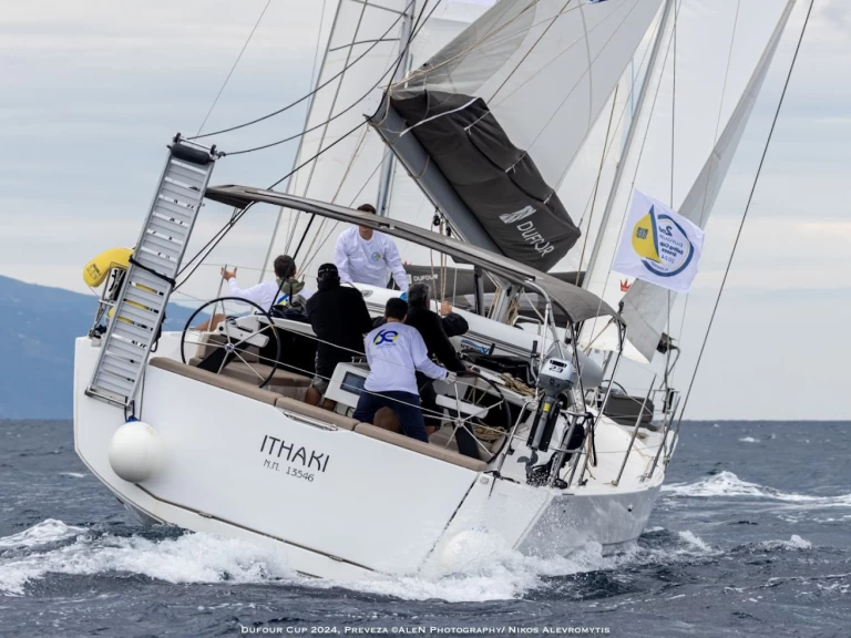 Location bateau Dufour Dufour 430 Grand Large à Préveza sur Samboat