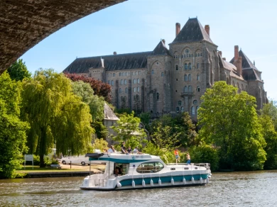 Wynajem Barka w Sablé-sur-Sarthe - Nicols Yacht Premium Groupe XL 8-12 p.